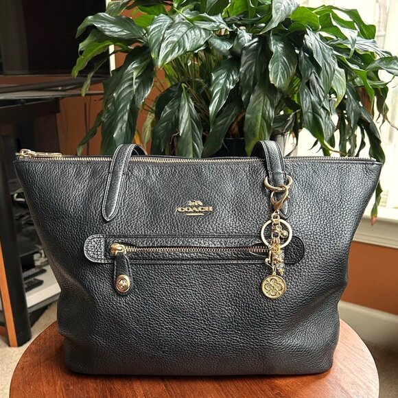 New CLOVER HEART Bag Charm Gold Tone ✤ - Picture 4 of 7